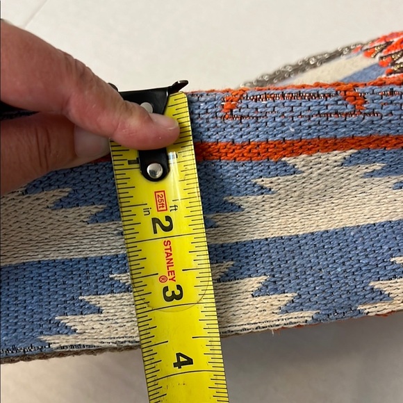 AMERICA & BEYOND GEOMETRIC CHAIN CROSSBODY BAG - Picture 15 of 16